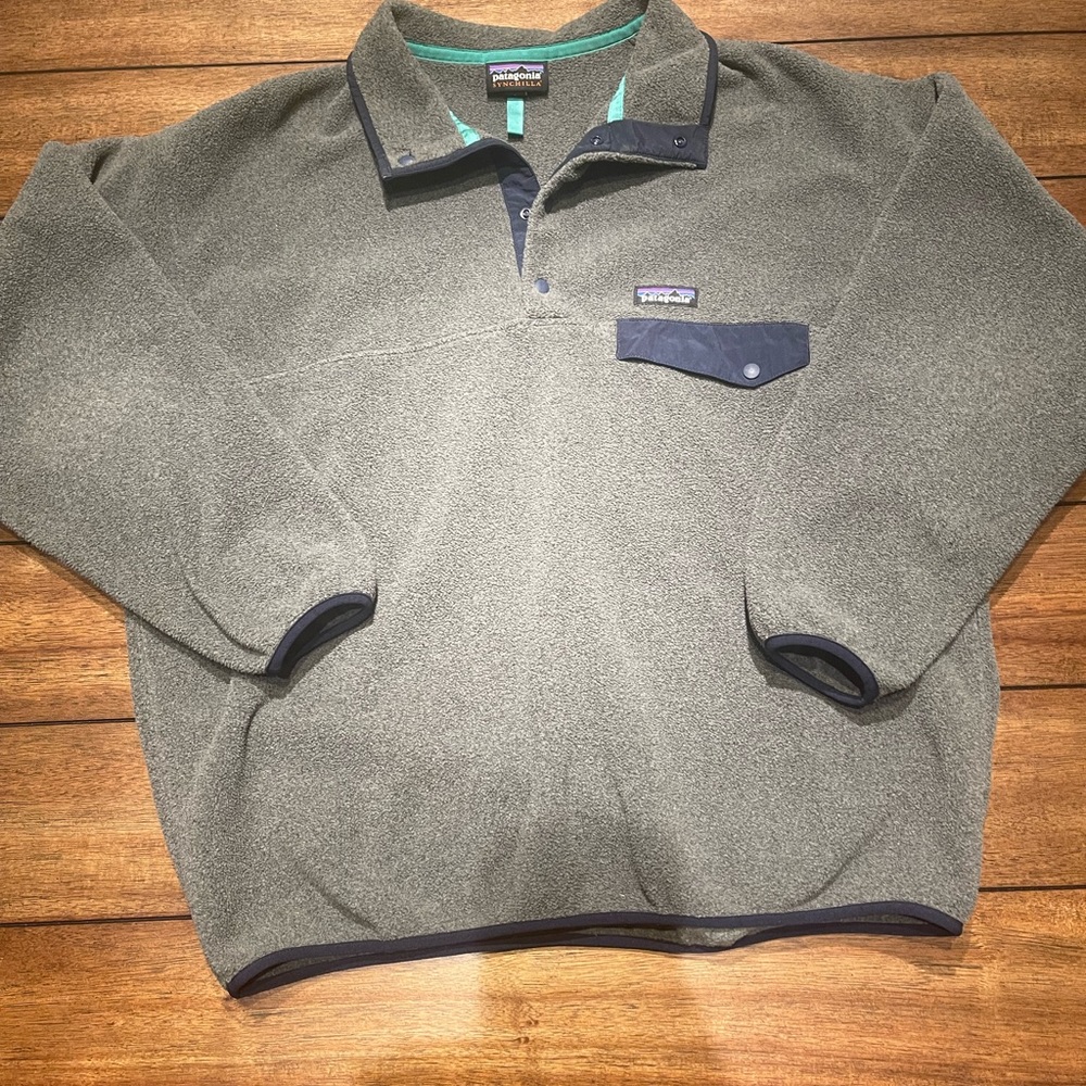 Men’s Large Synchilla Patagonia Pullover. Like new